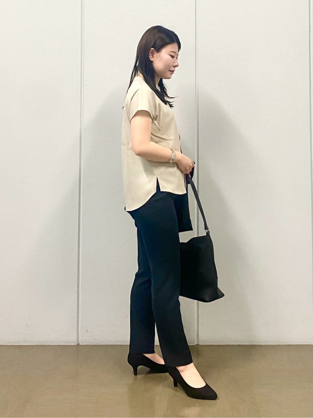 misakiさんの「INDIVI｜【定番スーツ／UVケア／洗える】ウール調ノーカラージャケット」を使ったコーディネート