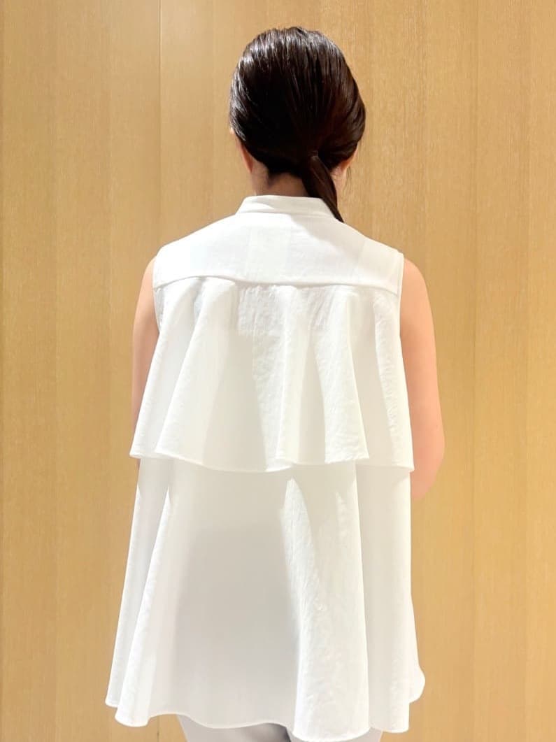 CHISATOさんの「UNTITLED｜【接触冷感/吸水速乾】フレアバックシャンブラウス」を使ったコーディネート