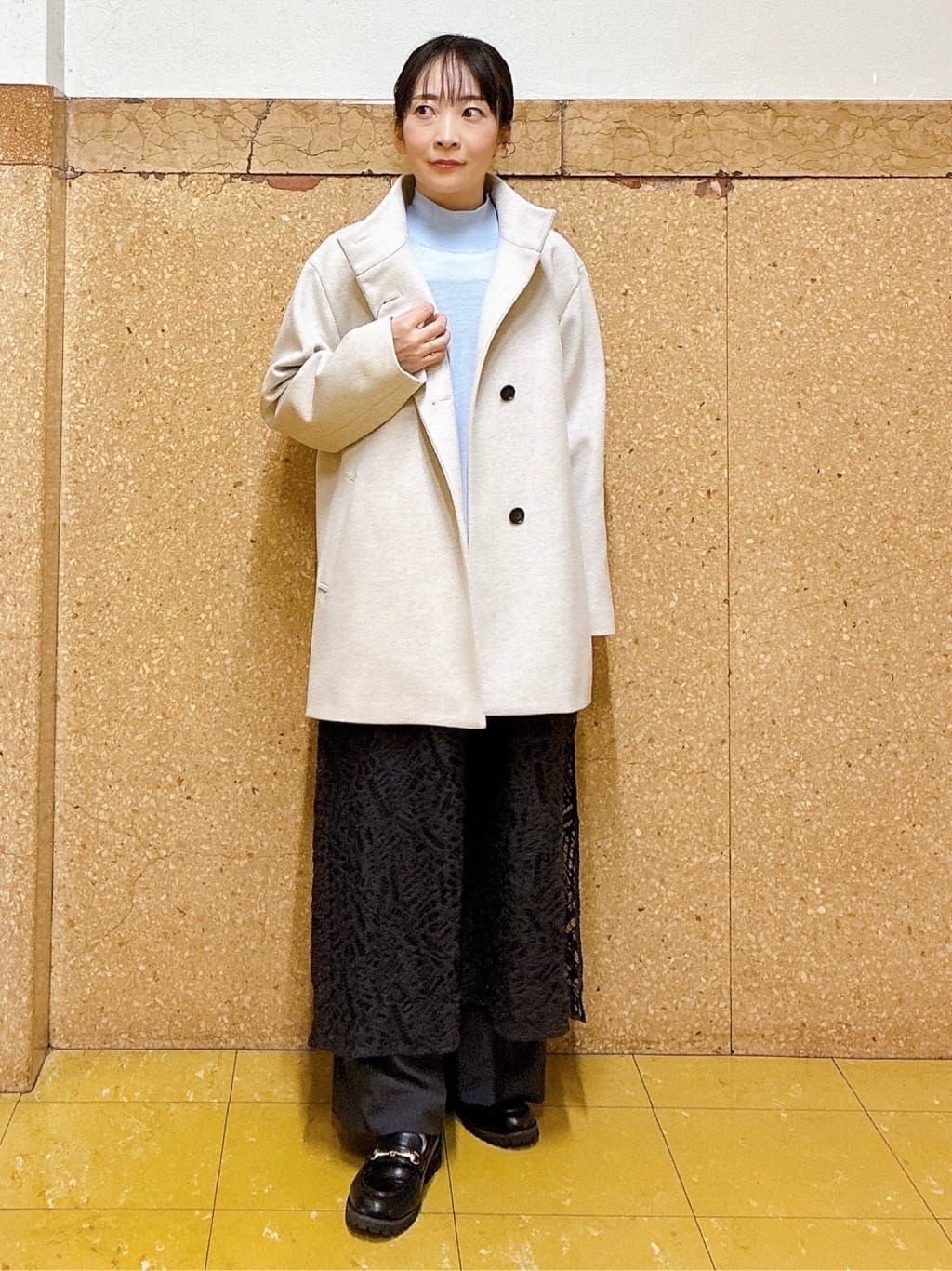 hattoriさんの「INDIVI｜【UVケア／SETUP可能】エアリージョーゼット ワイドパンツ」を使ったコーディネート