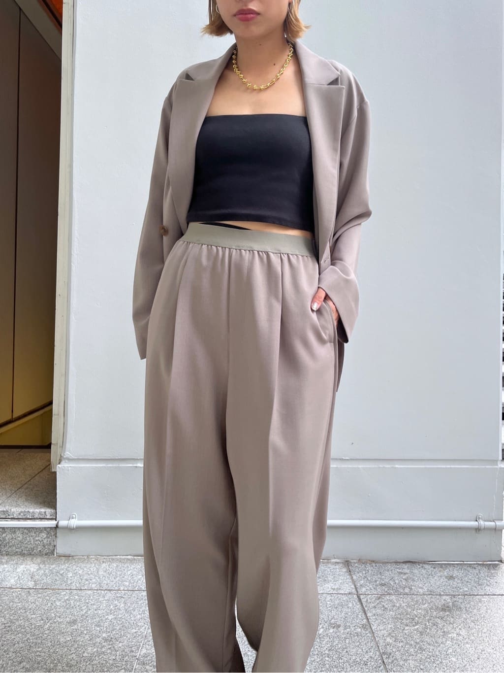 Harukaさんの「INDIVI｜Comfy SET UP｜イージーストレートワイドパンツ【セットアップ対応／通勤/カセット服】」を使ったコーディネート