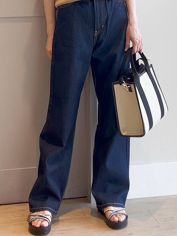 yamakoさんの「grove｜【Lee&times;grove別注】STRAIGHT DENIM PANTS」を使ったコーディネート