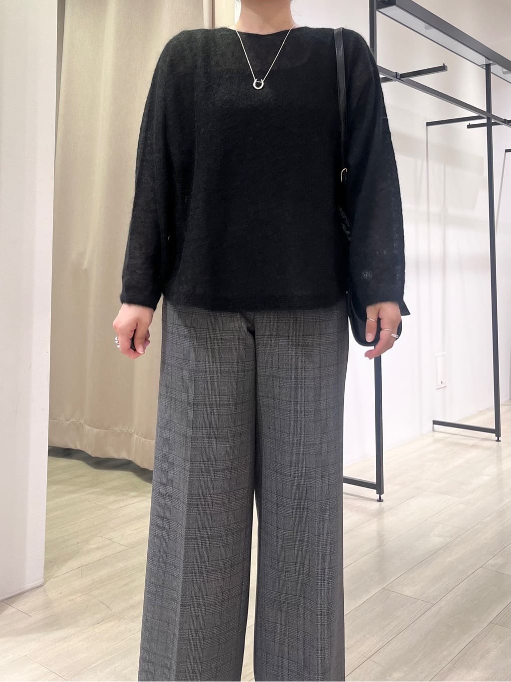 hasuさんの「INDIVI｜【キッドモヘヤ素材】ラウンドヘムニット」を使ったコーディネート