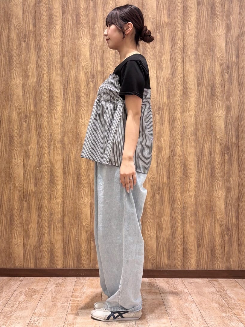 Haruさんの「SHOO･LA･RUE｜暑い夏も軽やかに デニムイージーワイドパンツ」を使ったコーディネート