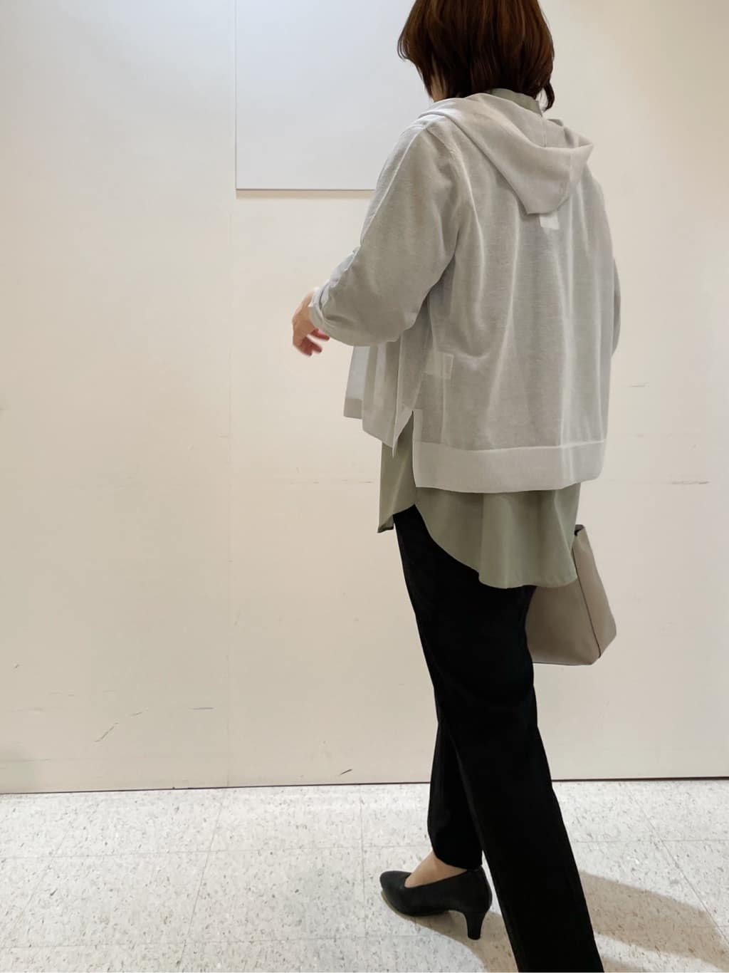 めいさんの「Reflect｜【寒暖差対策に◎／手洗い可／旅行や通勤に】フード付きシアーカーディガン」を使ったコーディネート