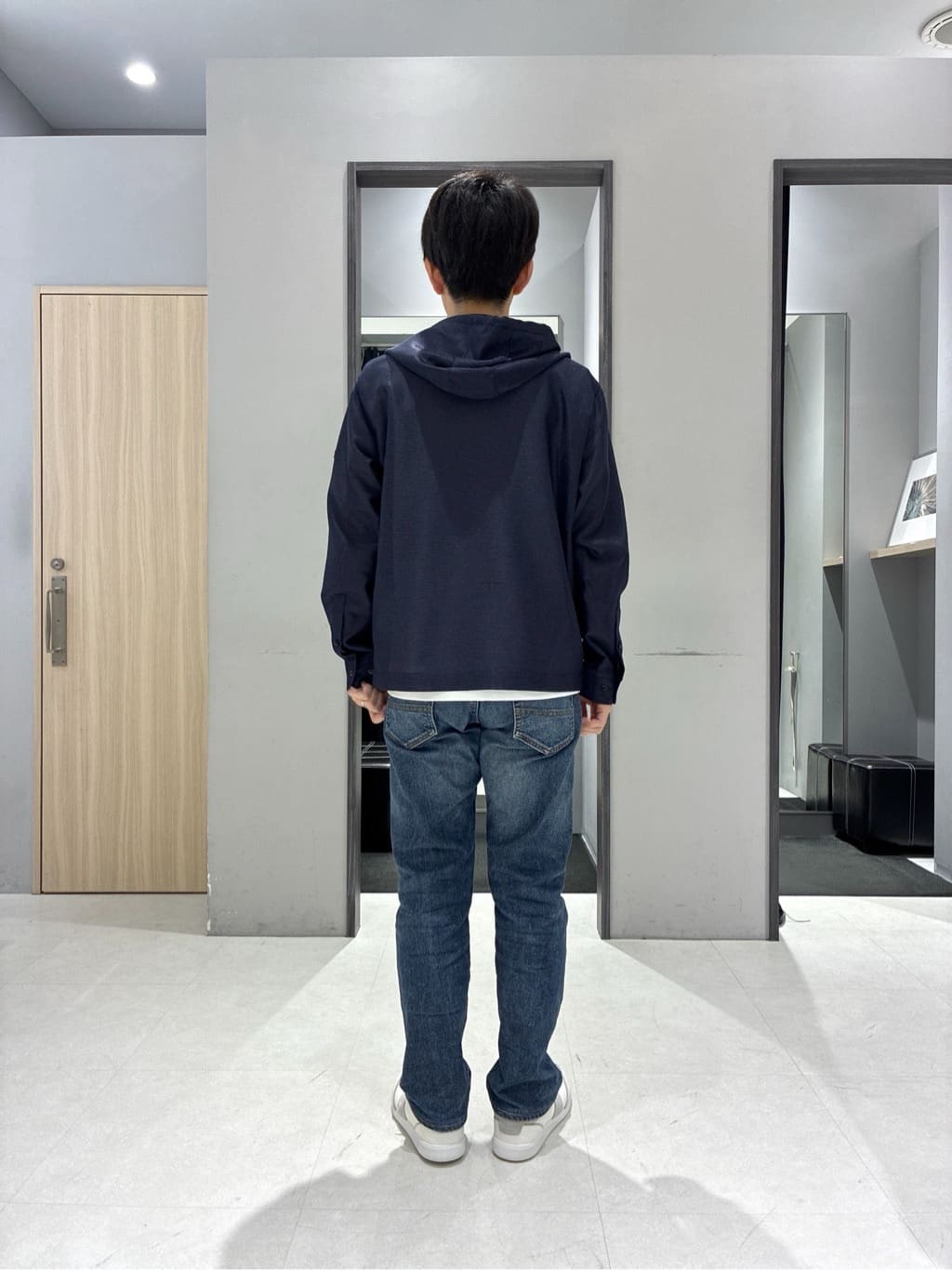わいずみさんの「TAKEO KIKUCHI｜【モンスターストレッチ】日本製 ウォッシュド デニムパンツ」を使ったコーディネート