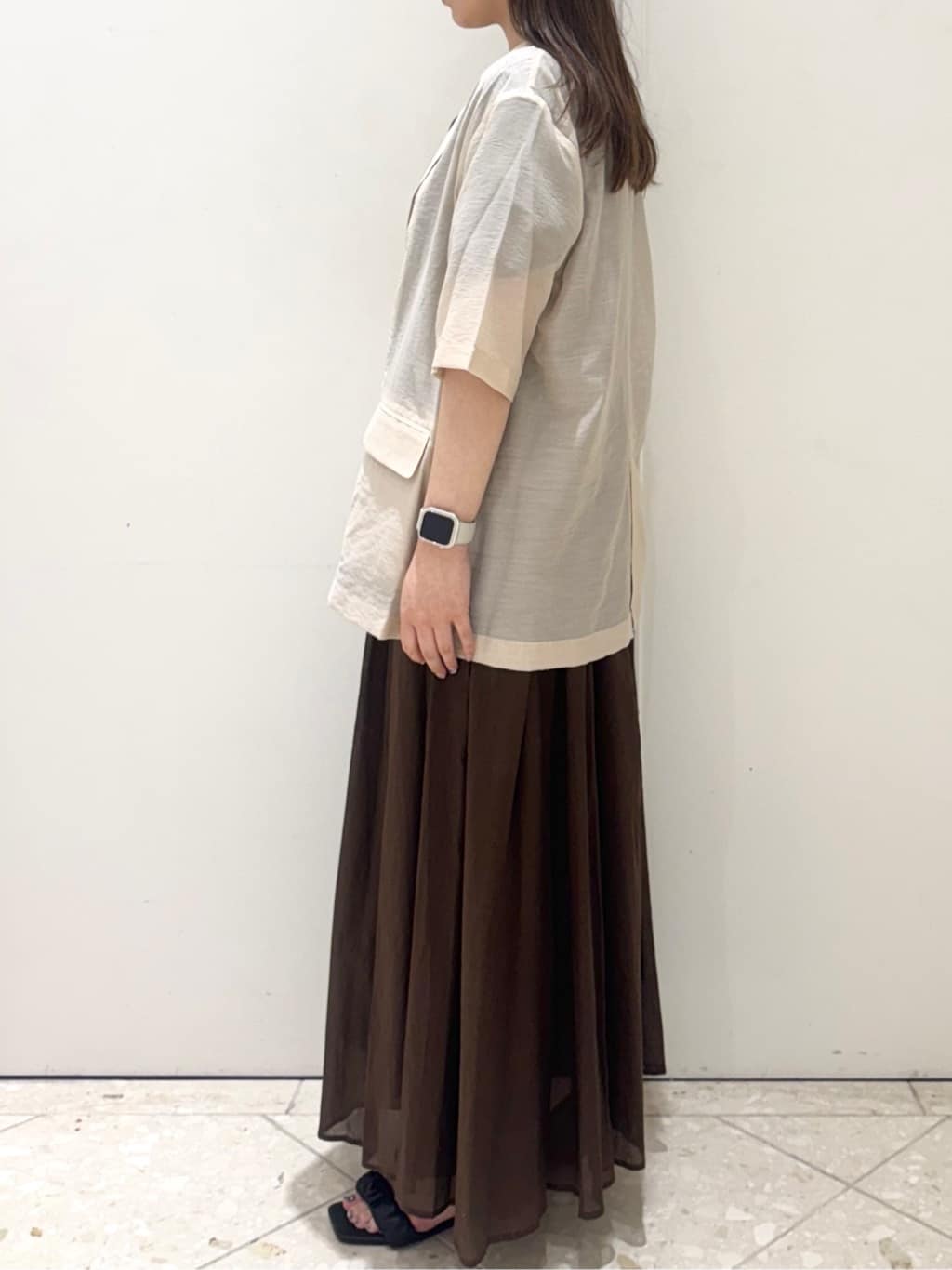 Minaさんの「OPAQUE.CLIP｜◆Vネックフィット＆フレアドレス／オーガニックコットン混【洗濯機洗い可】」を使ったコーディネート