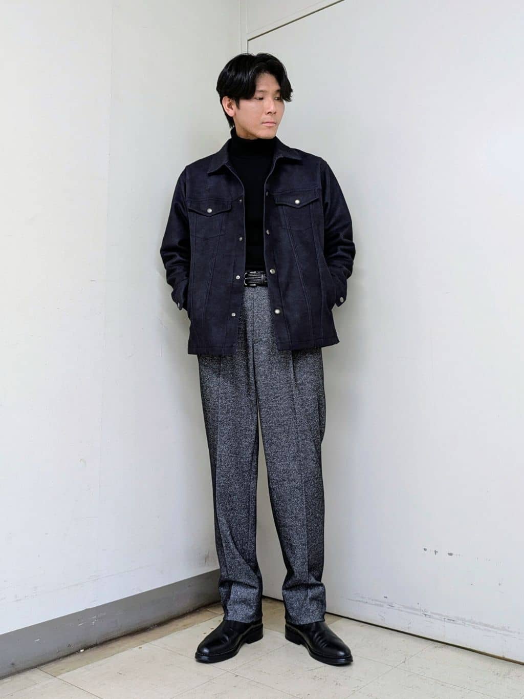 ryoさんの「TAKEO KIKUCHI｜アンチピリング タートルネック ニット」を使ったコーディネート