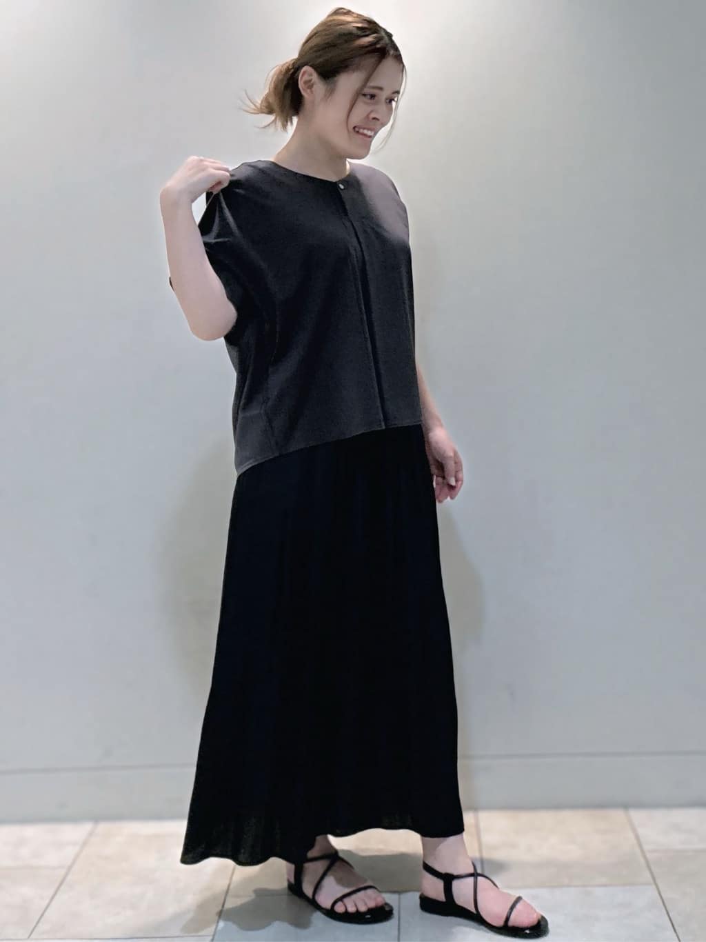 S&auml;K&iuml;さんの「Reflect｜【ウエストゴム仕様／長く着られる◎】スカーチョパンツ」を使ったコーディネート