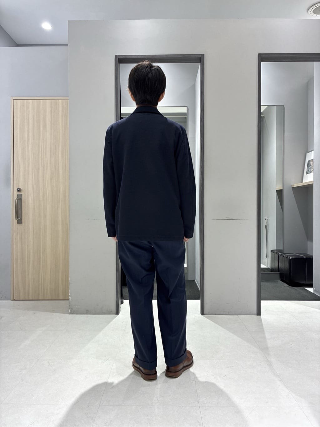 わいずみさんの「TAKEO KIKUCHI｜【尾州織】ショールカラー カーディガン」を使ったコーディネート