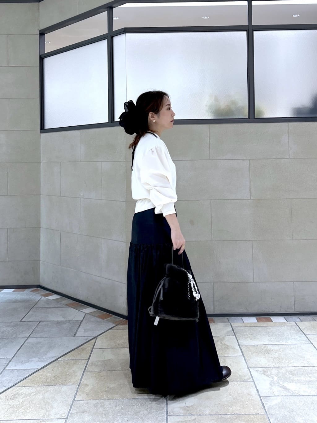 よねさんの「INDIVI｜【再入荷】ファブリックフォルムスリーブニット」を使ったコーディネート