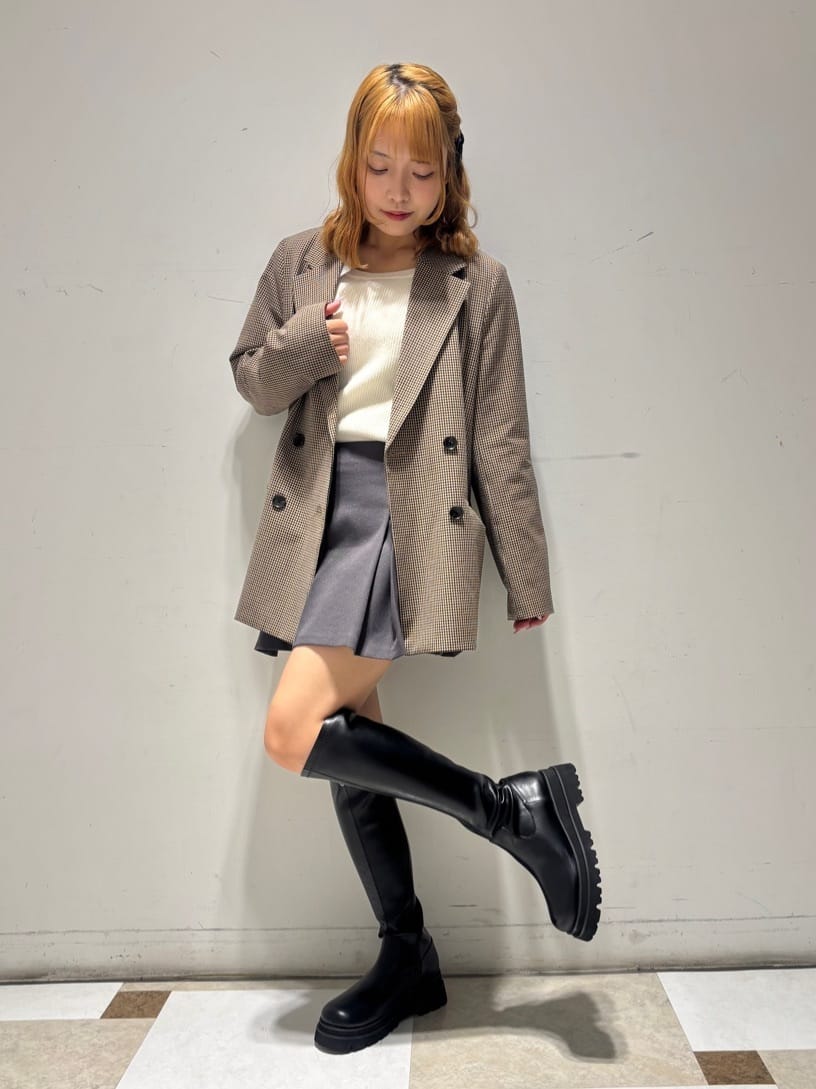 せらら⭐️さんの「ESPERANZA｜【晴雨兼用】トラックソールロングブーツ」を使ったコーディネート