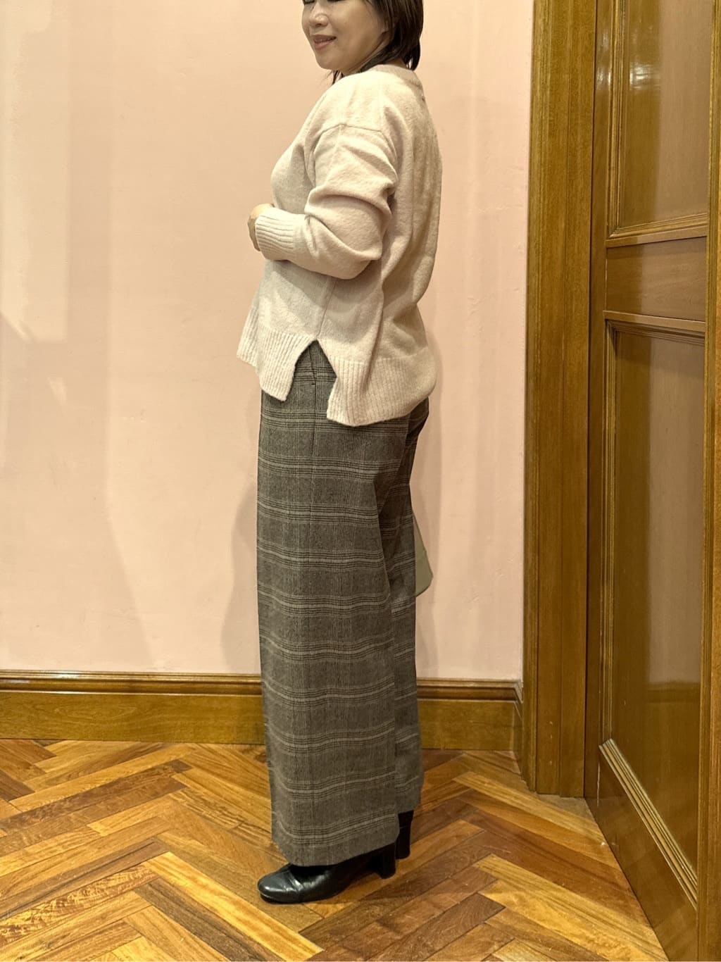 komatsuさんの「DRESSTERIOR｜アルパカブレンドVネックニット」を使ったコーディネート