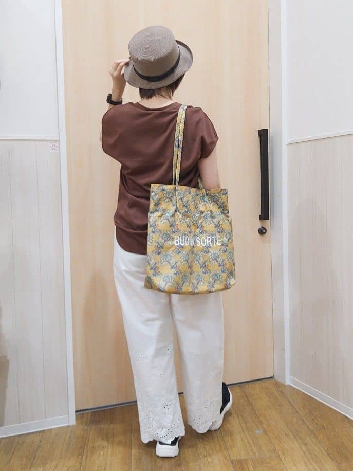たぐちゃんさんの「SHOO･LA･RUE｜【S-LL/汗ジミ軽減/ひんやり/UV】インせず着られる フレンチスリーブTシャツ」を使ったコーディネート