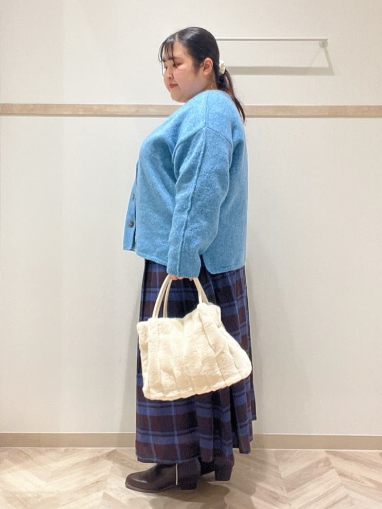 ゆめさんの「SHOO･LA･RUE｜【洗濯機可】ふわっと軽く羽織れる オーバーサイズカーディガン」を使ったコーディネート