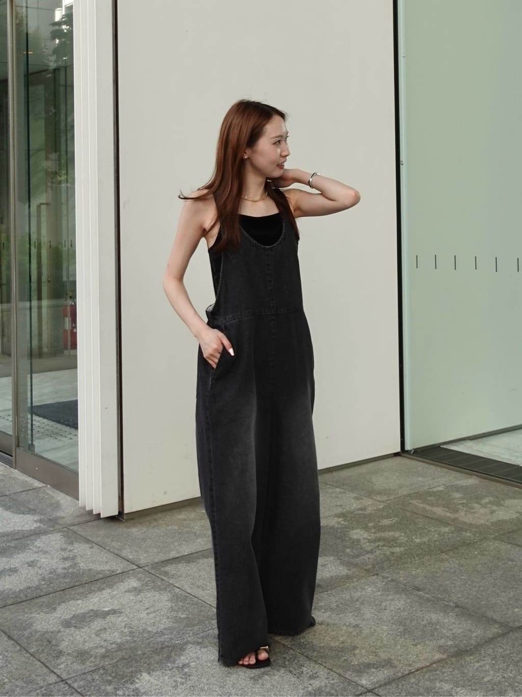 mitsukiさんの「INDIVI｜デニムサロペット」を使ったコーディネート