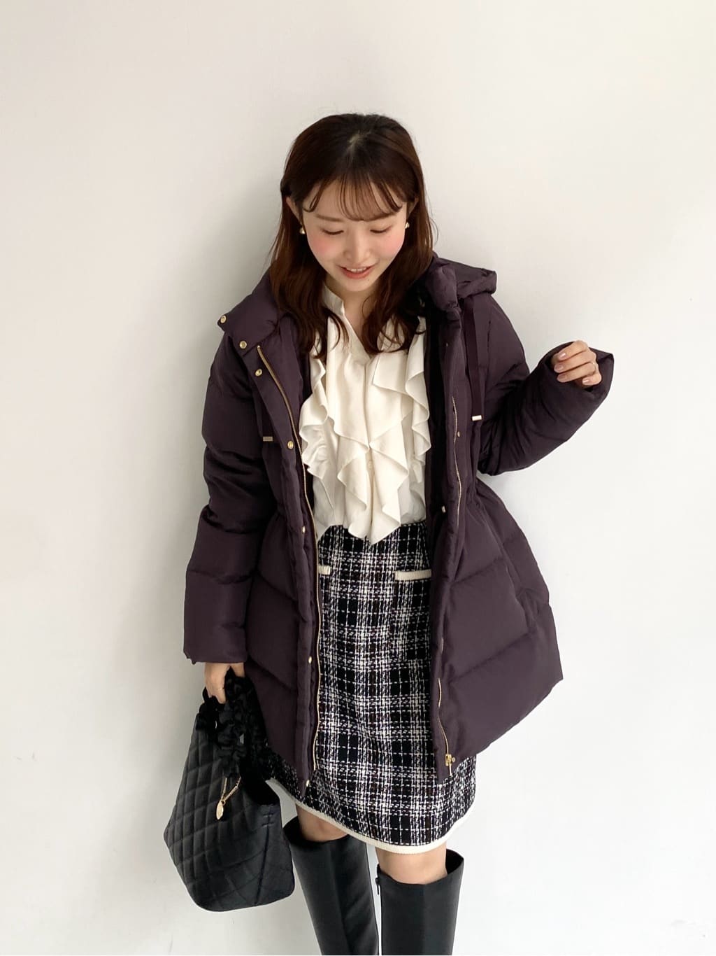 みさかさんの「index｜KAWADAダウンドロストミドルコート【撥水／洗濯機OK／2WAY／静電気防止裏地】《XS～3L》」を使ったコーディネート