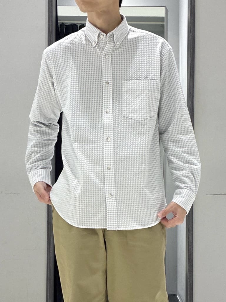 わいずみさんの「TAKEO KIKUCHI｜【Air Palette Knit】ワンポイント カラーニット プルオーバー」を使ったコーディネート