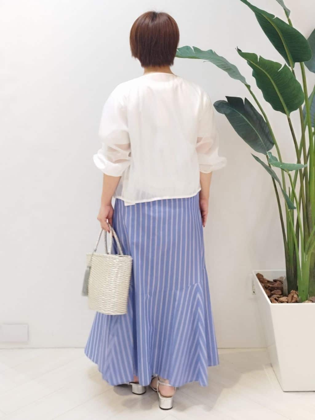 s u g iさんの「UNTITLED｜【ロゴT/プリントT】グラフィックTシャツ」を使ったコーディネート