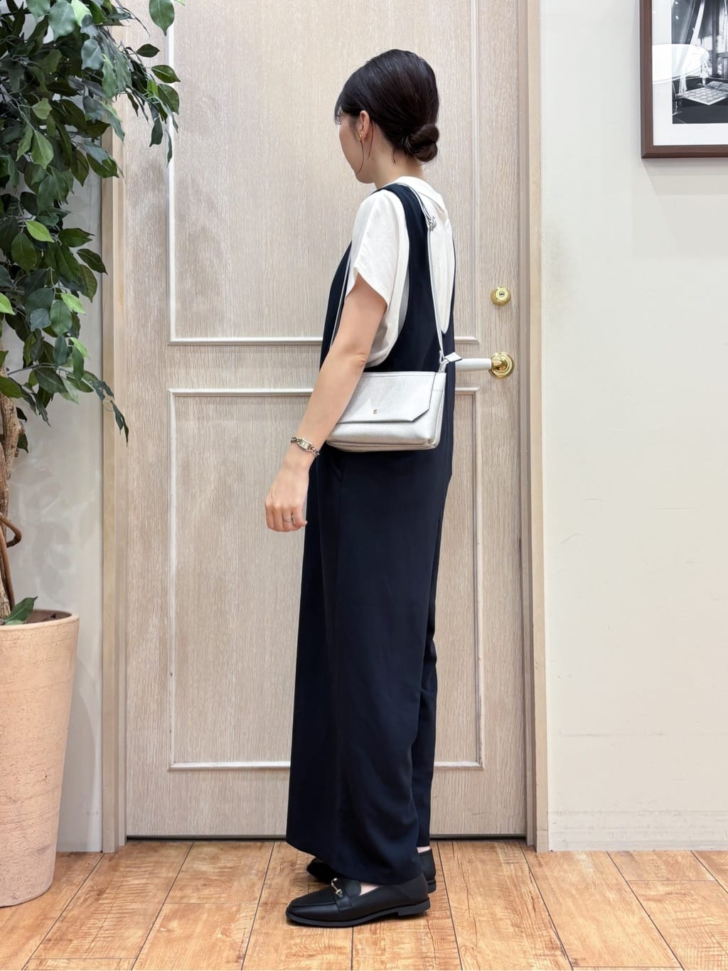 なみさんの「SHOO･LA･RUE｜【前後2WAY/洗える】さらっと着られるサロペット」を使ったコーディネート