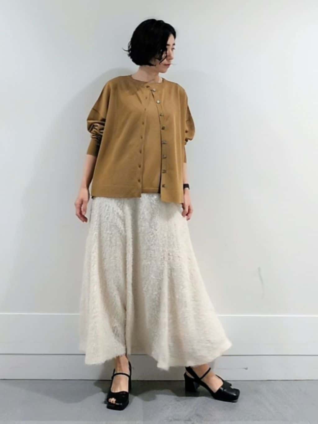 ミズタさんの「UNTITLED｜【前後2WAY/アンサンブル可/ゆったり】シアーカーディガン」を使ったコーディネート
