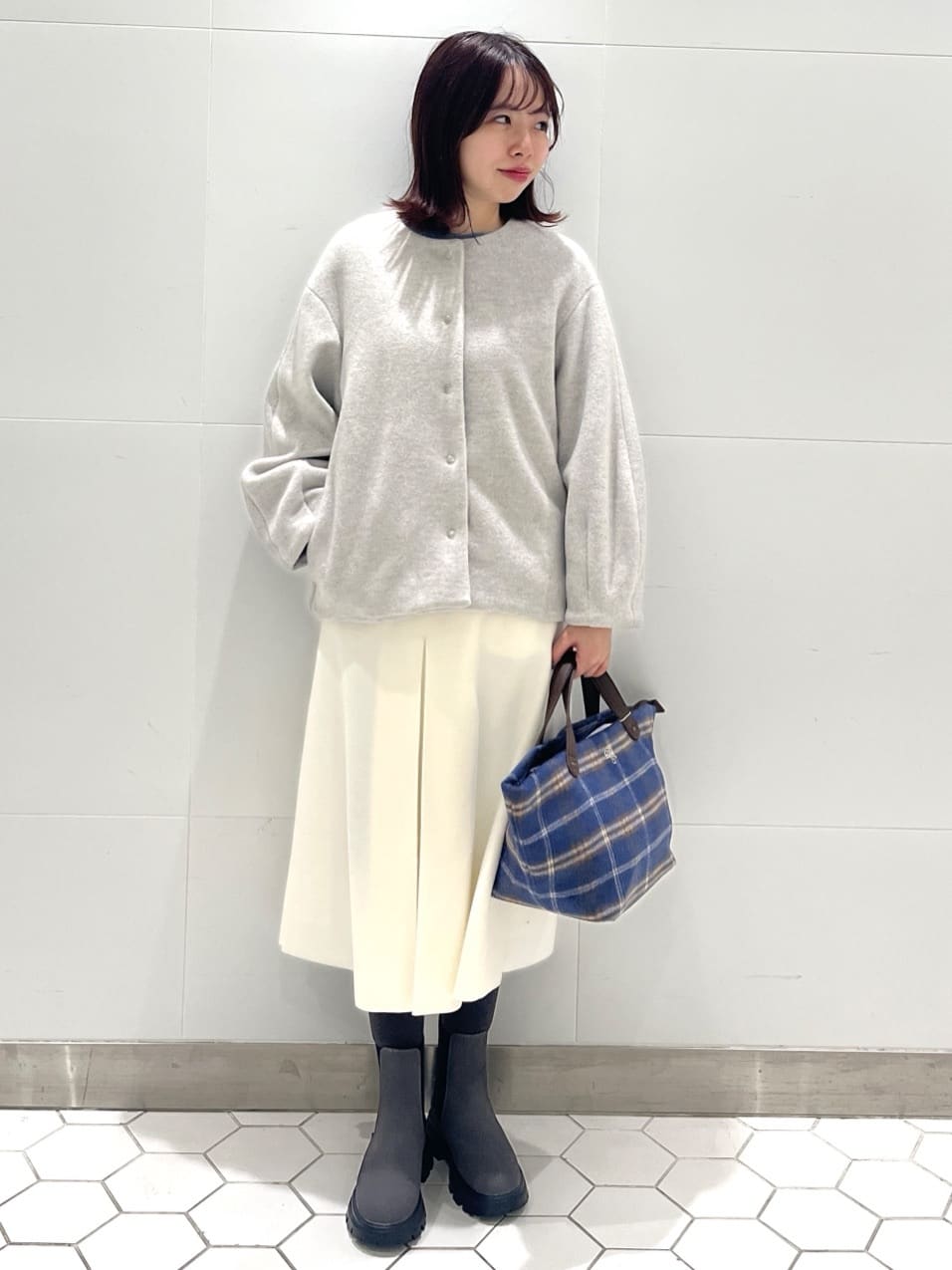 Makinoさんの「Dessin｜【洗える】ウールブレンド後ろボタンニット」を使ったコーディネート