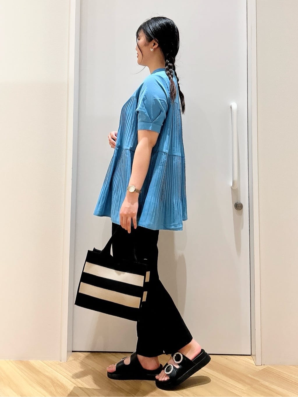 みいさんの「grove｜【体型カバー】ラフに着たい　ティアードプリーツブラウス」を使ったコーディネート