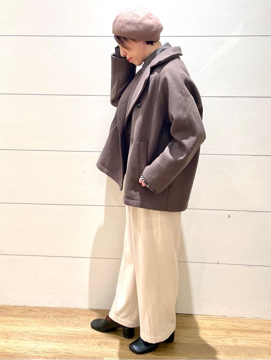 Ryoさんの「THE SHOP TK｜【品よく魅せる】フレアスリーブ リブニット/毛玉になりにくい/静電気防止/洗濯機OK」を使ったコーディネート