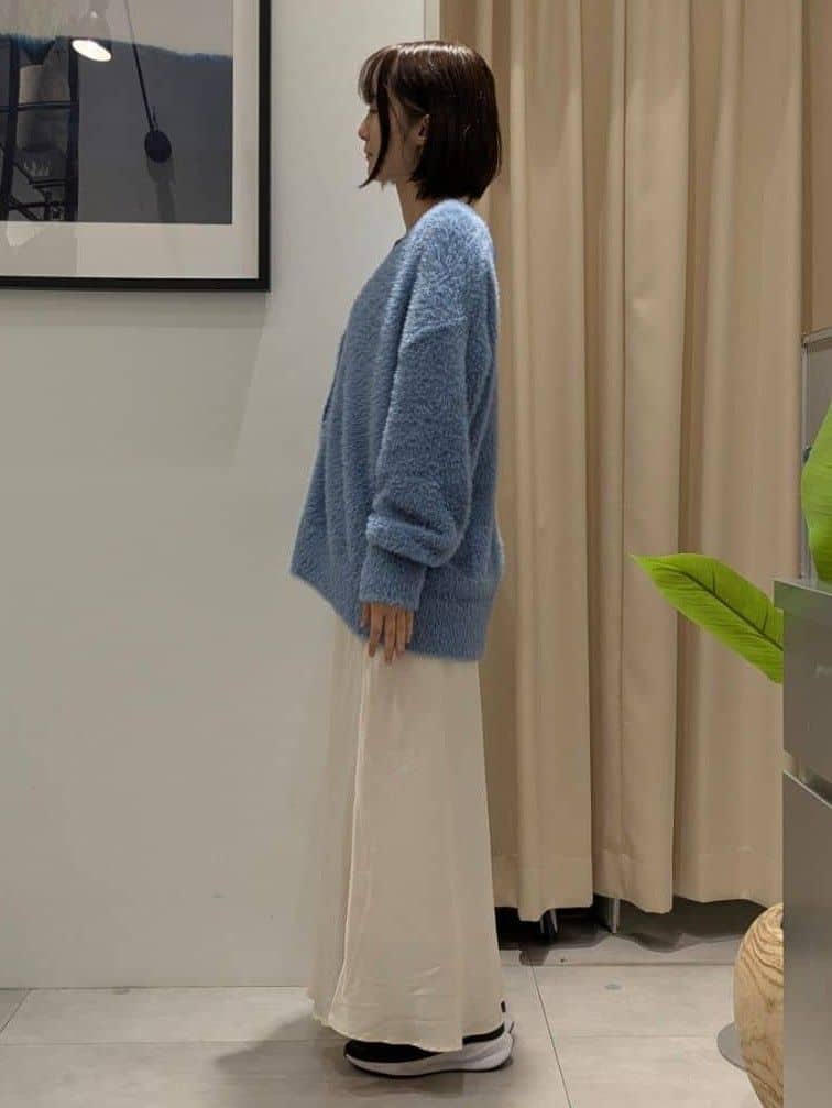 なめさんの「THE SHOP TK｜【ふわふわあったか】フェザーカーディガン」を使ったコーディネート