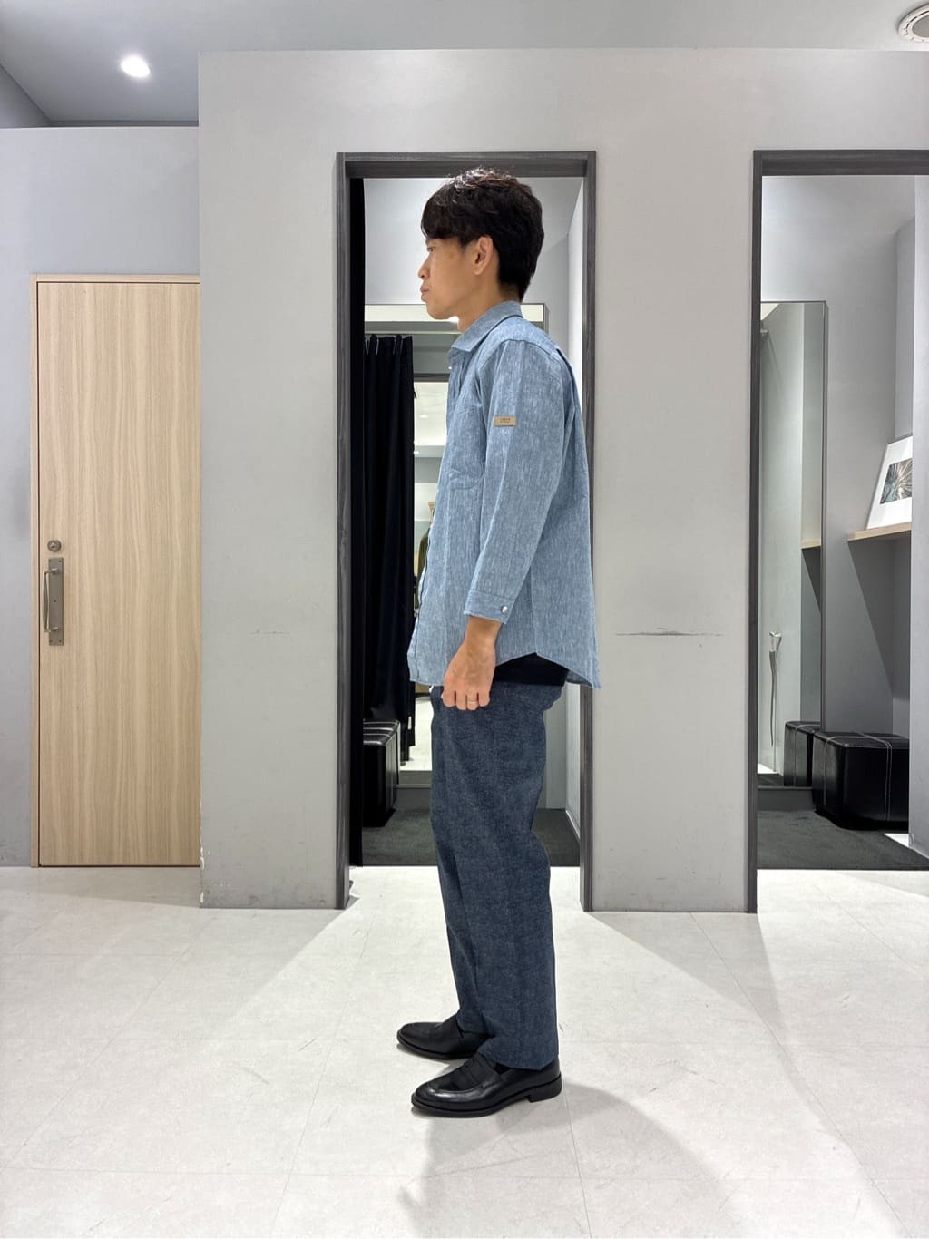 わいずみさんの「TAKEO KIKUCHI｜【抗菌防臭／5サイズ展開】ハイゲージポンチ Tシャツ」を使ったコーディネート