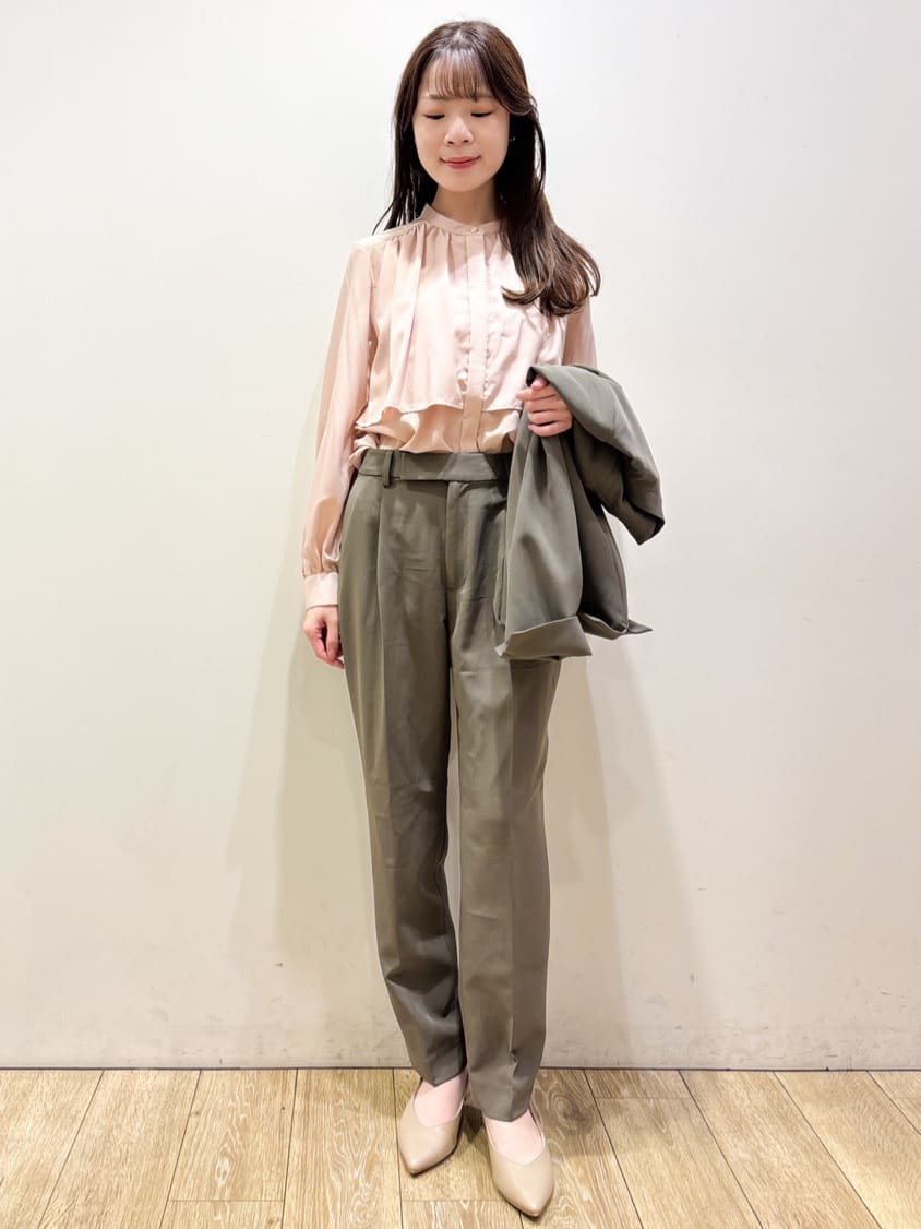 ayaさんの「index｜サテンバンドカラーブラウス【洗濯機OK／イージーアイロン】」を使ったコーディネート