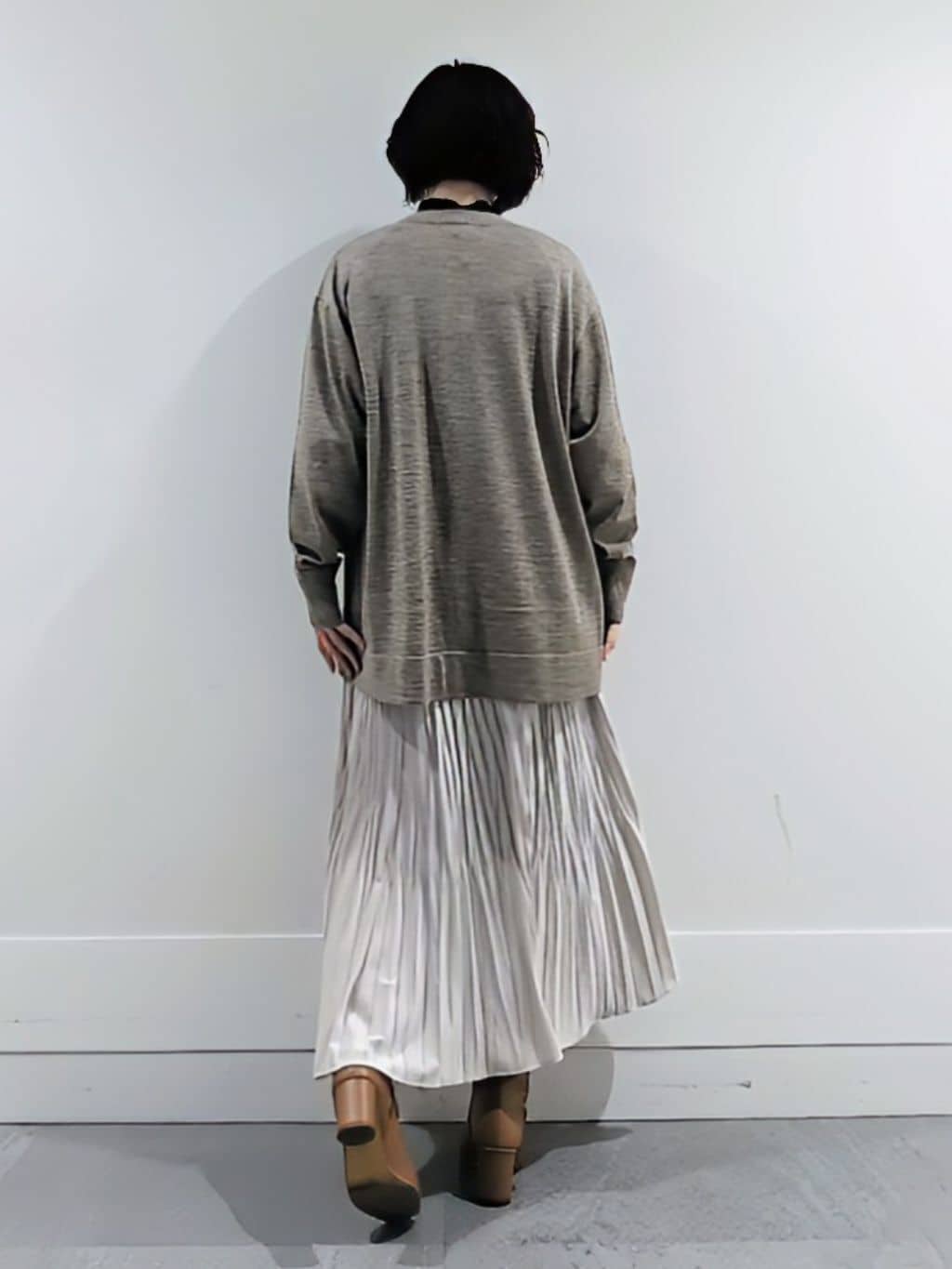 ミズタさんの「UNTITLED｜【アンサンブル可/洗える/ボタンなし】シルクウールカシミヤ 着流しカーディガン」を使ったコーディネート