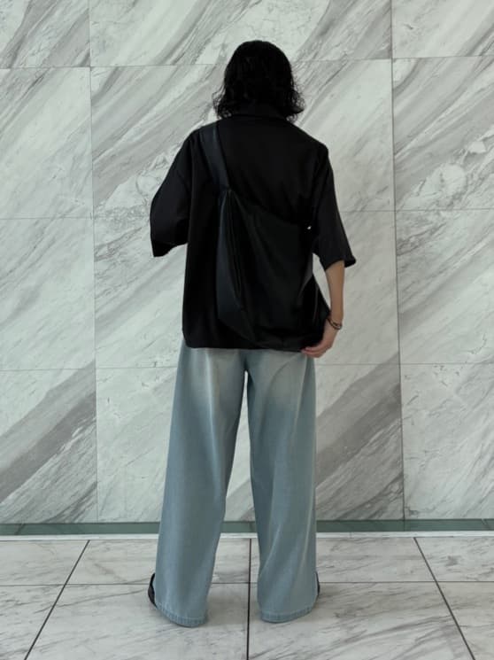 北浦歩大さんの「tk.TAKEO KIKUCHI｜◆【WEB限定】無地/花柄アソートドレープ半袖シャツ」を使ったコーディネート