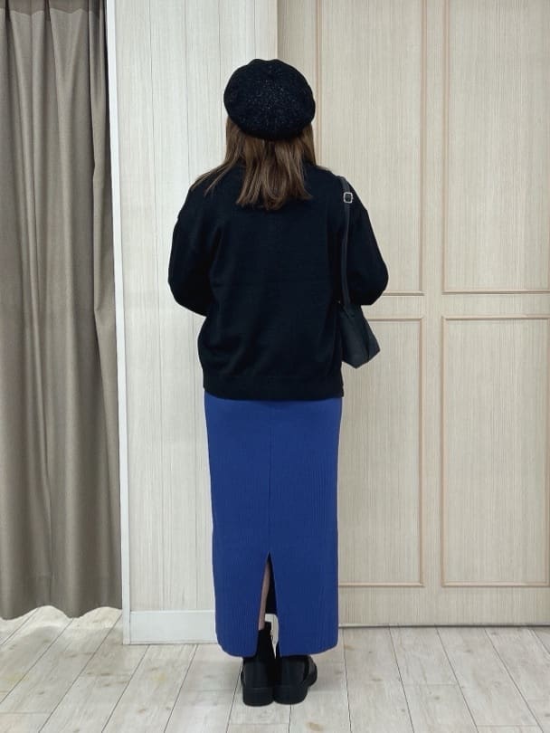 akiさんの「SHOO･LA･RUE｜グラフィックアソート ベーシックロンT」を使ったコーディネート