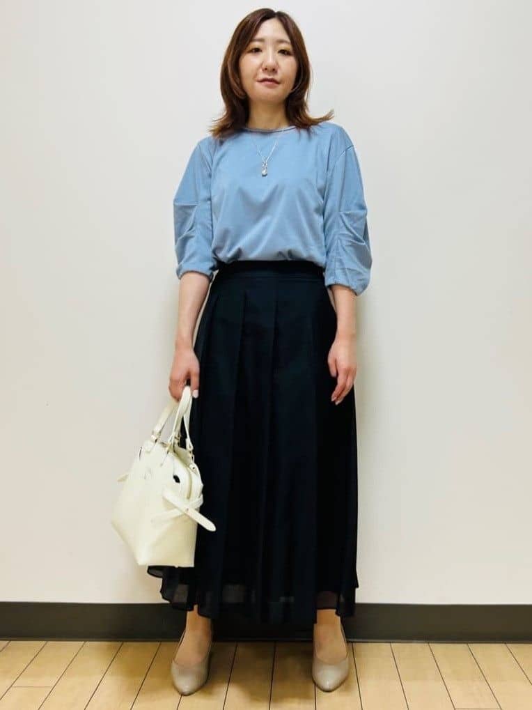 miiiさんの「Reflect｜【マシンウォッシュ可／セットアップ可】シアーボックスタックプリーツスカート」を使ったコーディネート