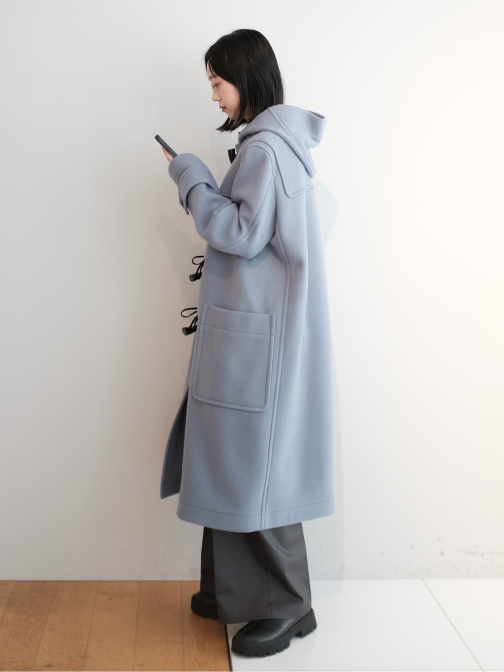 Kishimotoさんの「DRESSTERIOR｜◆Superfineリサイクルメルトンダッフルコート」を使ったコーディネート