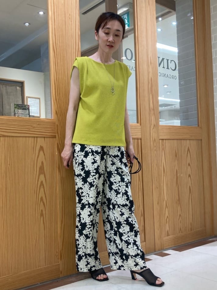 ゆうさんの「UNTITLED｜【ジャージ素材】インナードッキングシアーカットソー」を使ったコーディネート