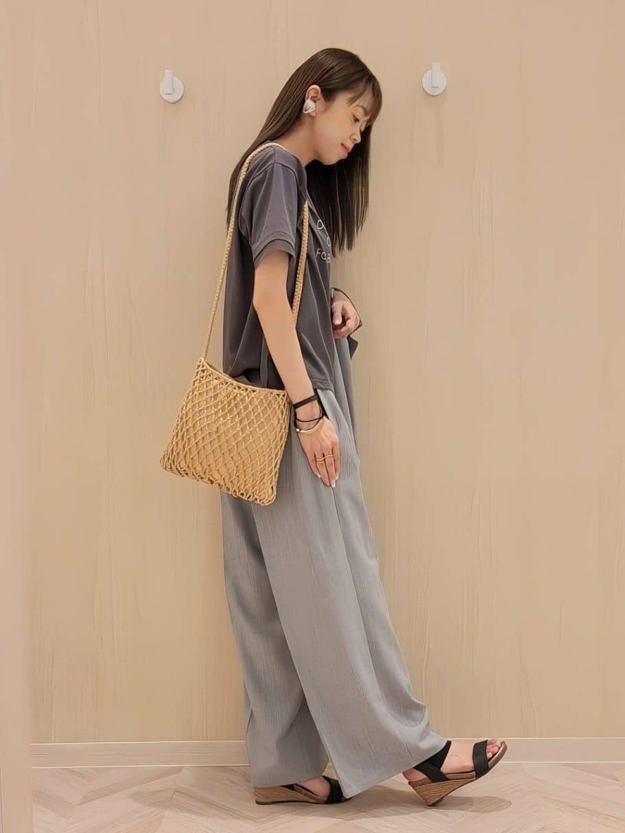 asadaさんの「SHOO･LA･RUE｜◆【高レビュー/累計販売35万足突破】片手ではけるサンダル シューダル 25SS」を使ったコーディネート