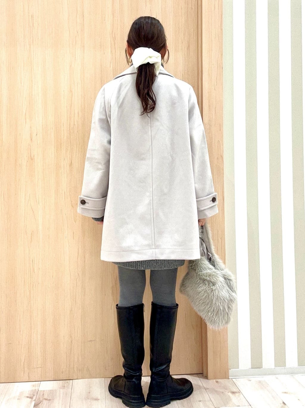 ririさんの「SHOO･LA･RUE｜【洗濯機可/S-LL/体型カバー】女性らしい美シルエット チュニックニットワンピース」を使ったコーディネート