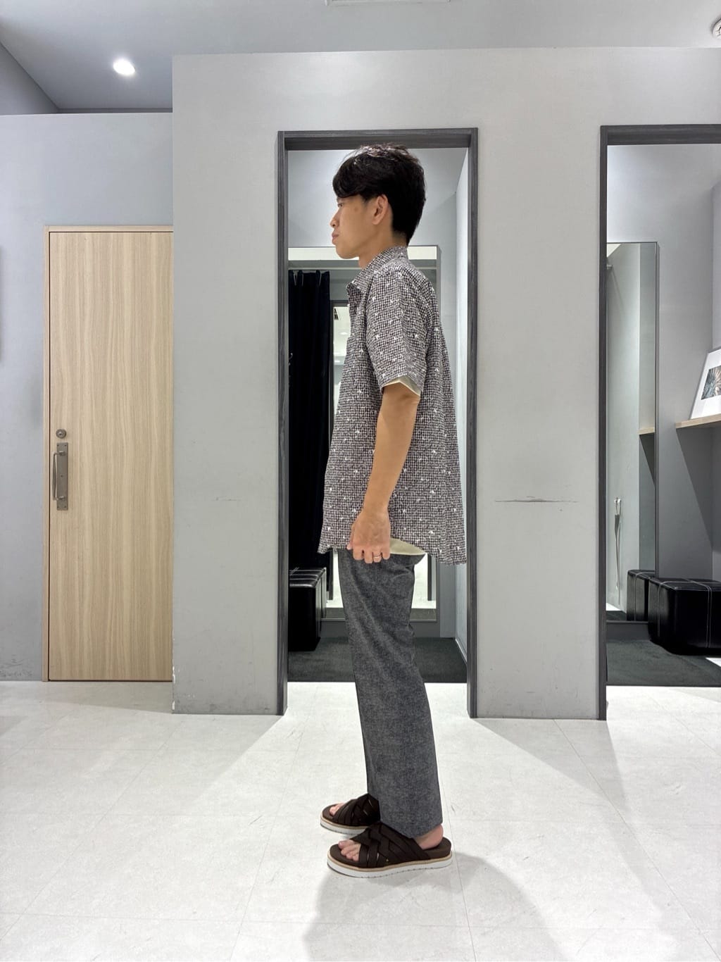 わいずみさんの「TAKEO KIKUCHI｜【抗菌防臭／5サイズ展開】ハイゲージポンチ Tシャツ」を使ったコーディネート