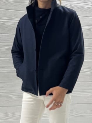 井出恭輔さんの「TAKEO KIKUCHI｜【DOWN FABRIC】ダウンファブリック スタンドカラーブルゾン」を使ったコーディネート