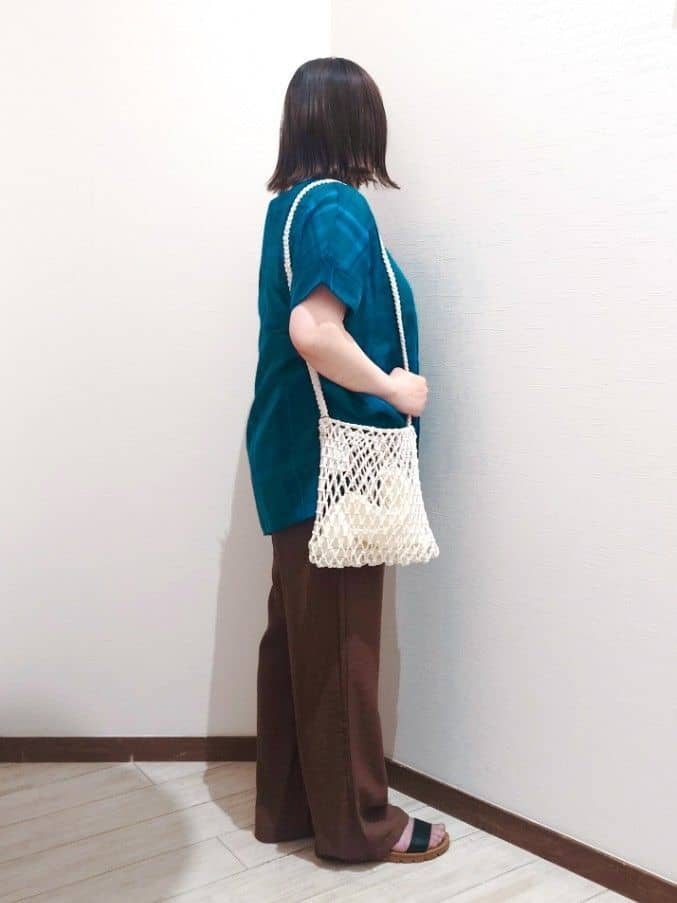 みぃーこさんの「SHOO･LA･RUE｜◆【S-LL/体型カバー】インせず着られる ポンチョシルエット シアーチェックブラウス」を使ったコーディネート