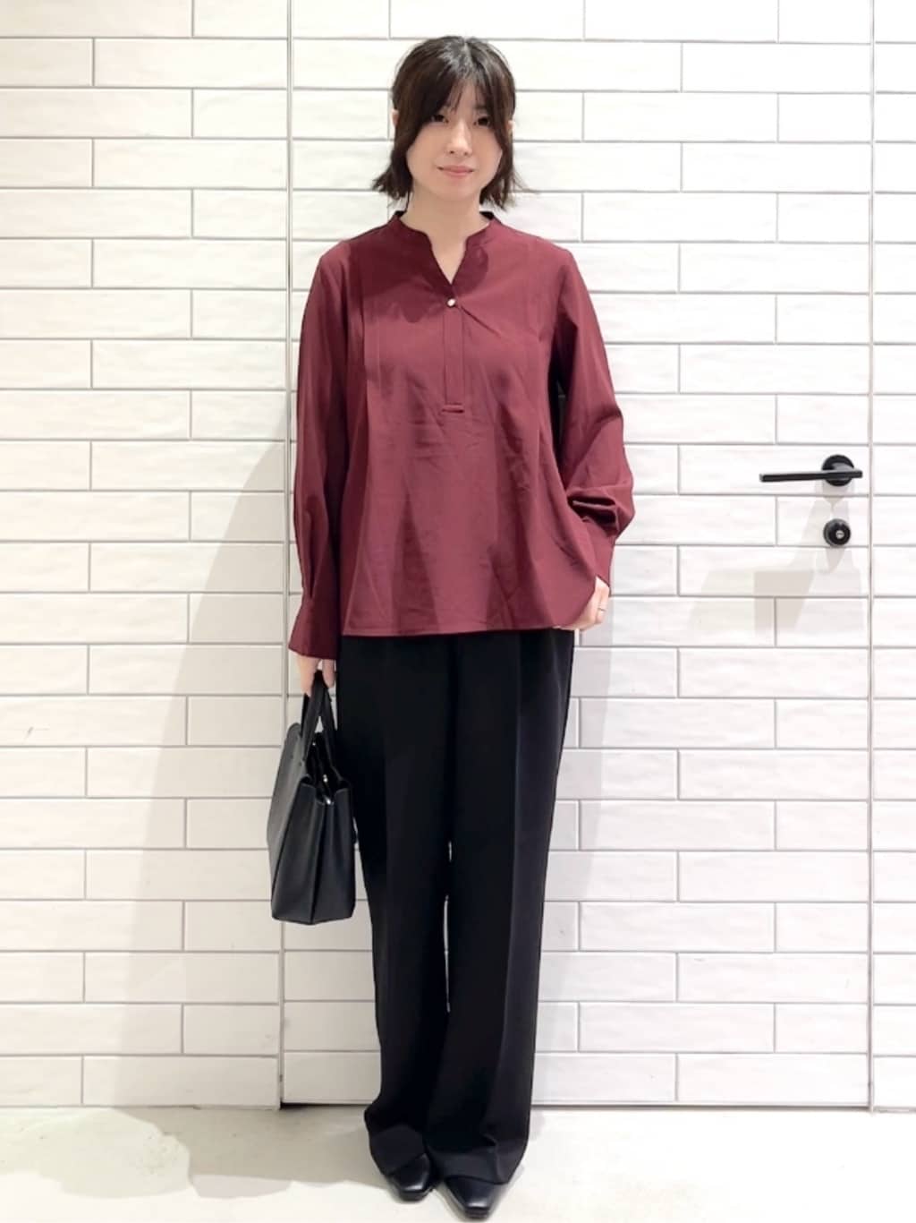 しおりさんの「OPAQUE.CLIP｜タックスキッパーブラウス【洗濯機OK】」を使ったコーディネート
