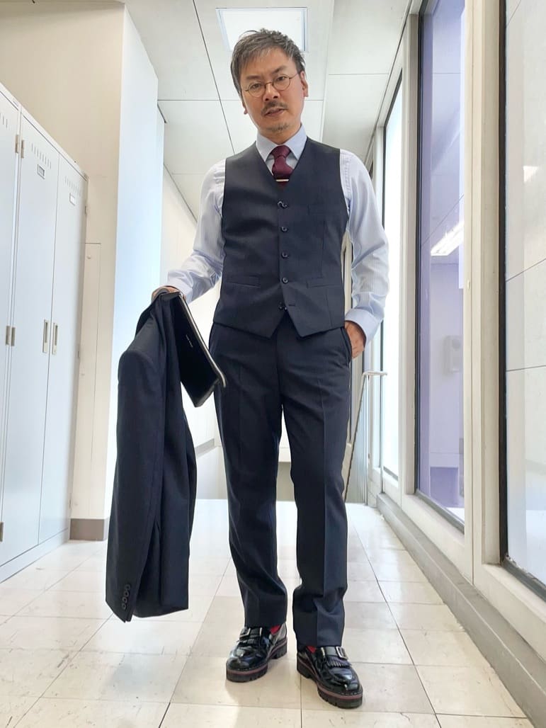 MAKOTO AIさんの「TAKEO KIKUCHI｜【Made in JAPAN】矢絣（やがすり）スーツ／スリーピース対応」を使ったコーディネート