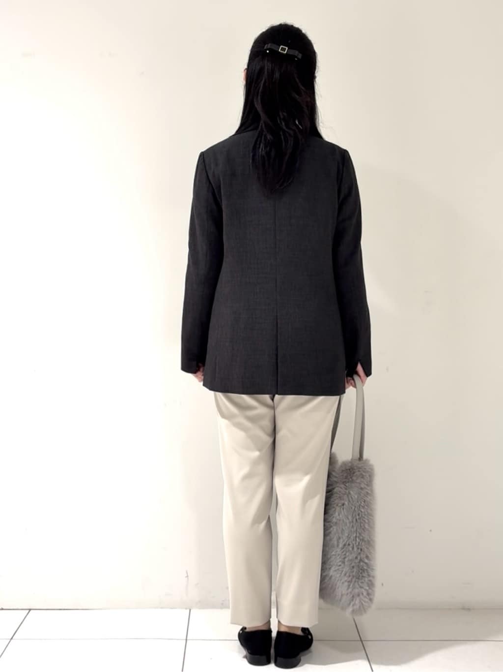 momokoさんの「INDIVI｜【洗える／セットアップ可能】凹凸ストレッチ素材ダブルジャケット」を使ったコーディネート