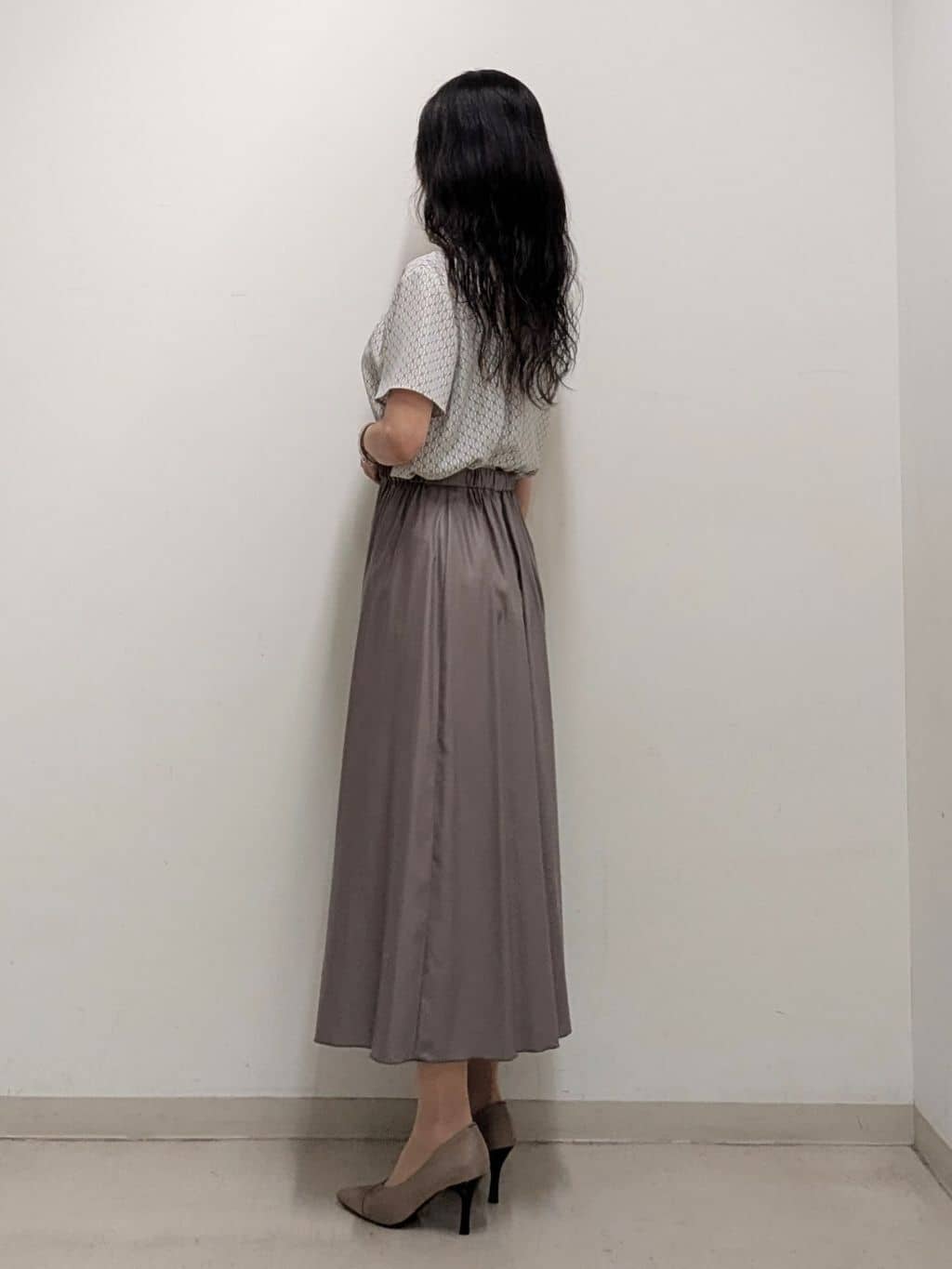 miiさんの「INDIVI｜【UVケア】モノグラム ボウタイデザインブラウス」を使ったコーディネート