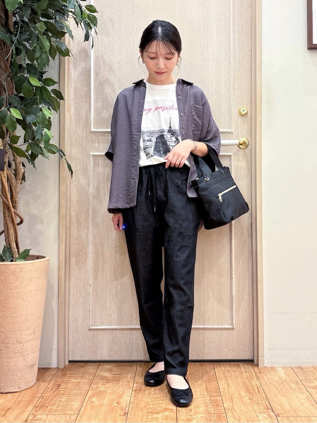なみさんの「SHOO･LA･RUE｜【洗える/S-LL/5分袖】1枚でも羽織としても。さらさらドレープシャツ」を使ったコーディネート