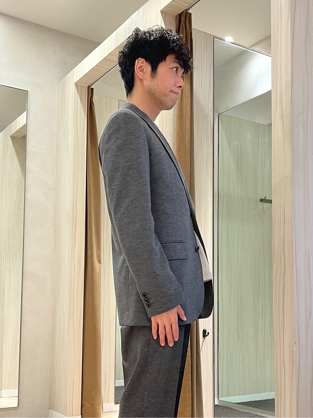 URAさんの「TAKEO KIKUCHI｜カシミヤブレンド ビーバー調ピンヘッドスタンドカラーコート」を使ったコーディネート
