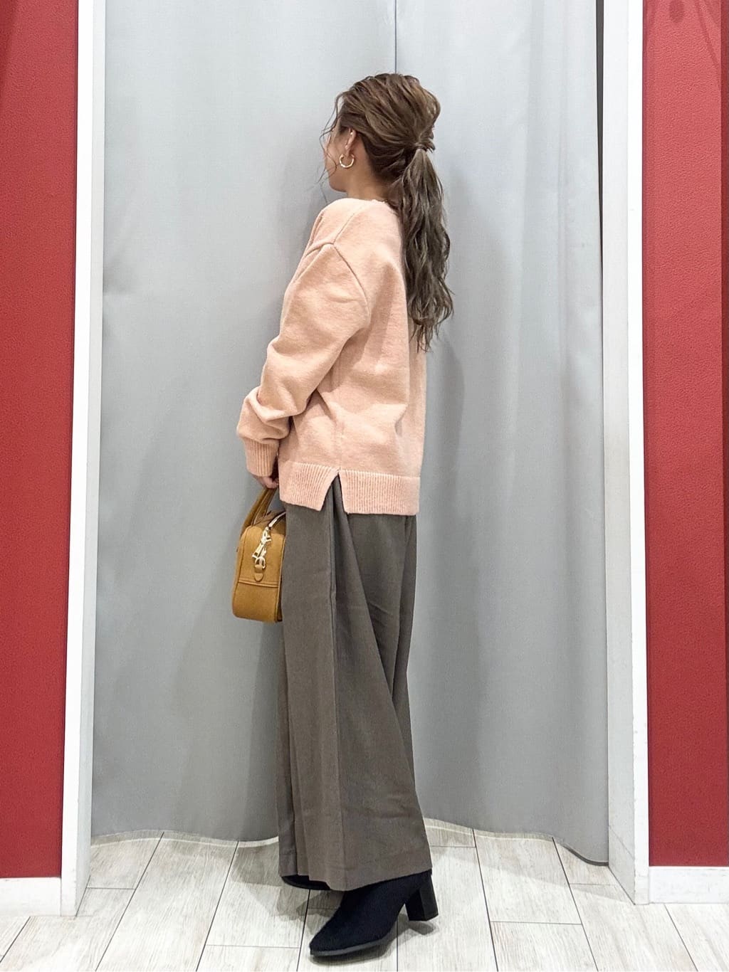 shioさんの「SHOO･LA･RUE｜【S-LL/洗濯機可】さりげないラメが上品　クルーネックニット」を使ったコーディネート