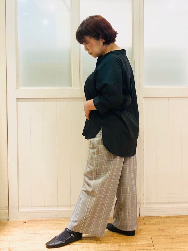 YYYさんの「SHOO･LA･RUE｜【S-LL/洗濯後しわになりにくい】コットン風 前あきドルマンブラウス」を使ったコーディネート