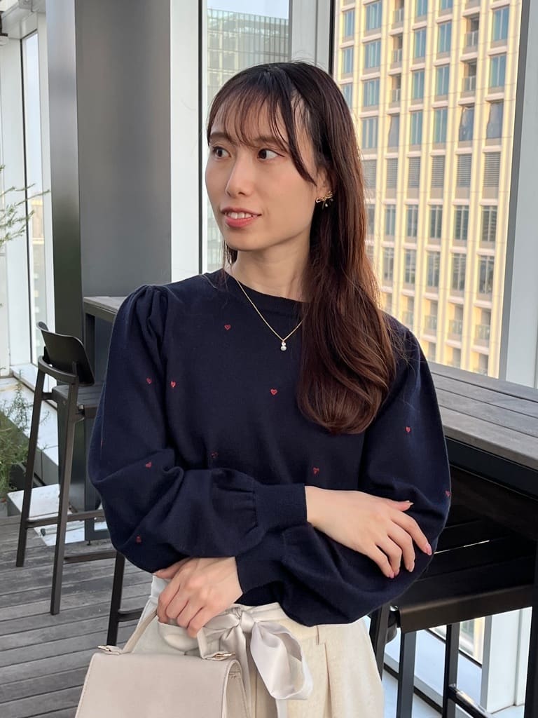 はばさんの「Couture brooch｜【上品華やか・通勤】ラメツイード ワイドパンツ」を使ったコーディネート